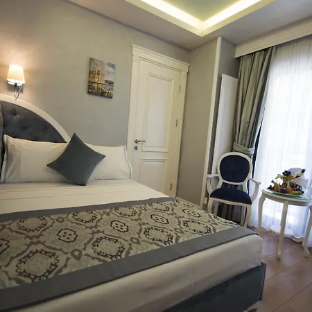 Hotel Antusa Palace & 4*
