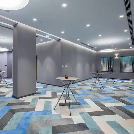 Hotel Hampton By Hilton Zeytinburnu 4*