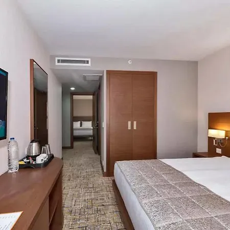 Hotel Land Park 4*