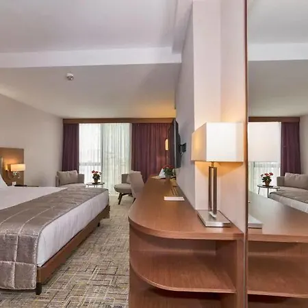 Hotel Land Park 4*