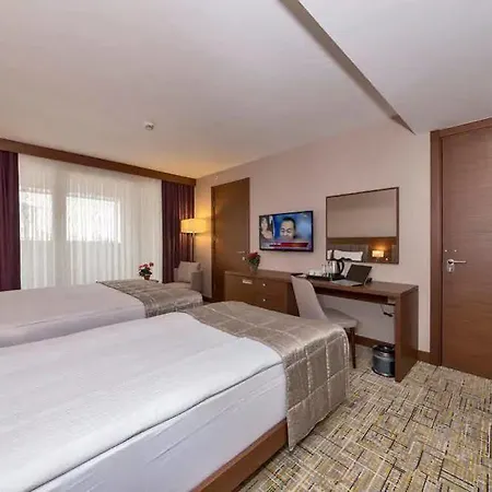 Hotel Land Park 4*