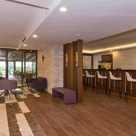 Hotel Land Park 4*