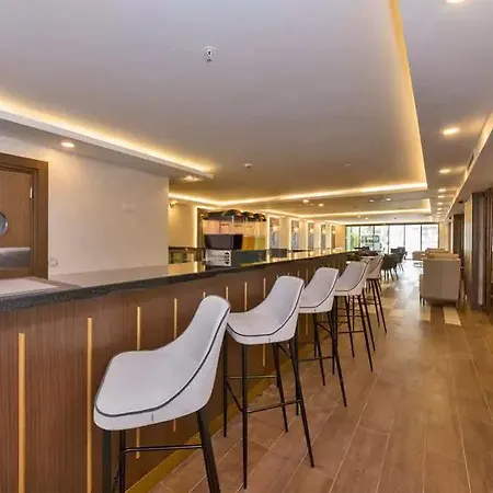 Hotel Land Park 4*