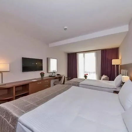 Hotel Land Park 4*
