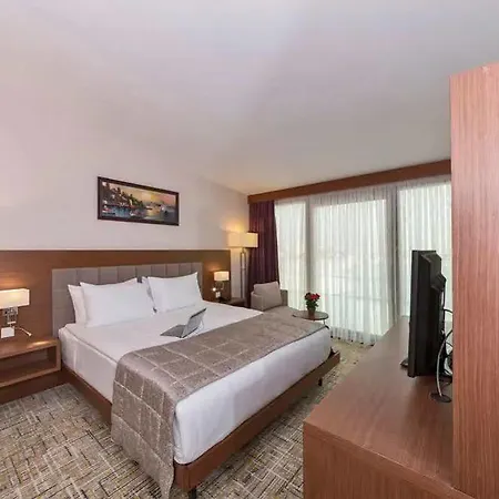 Land Park 4* Istanbul
