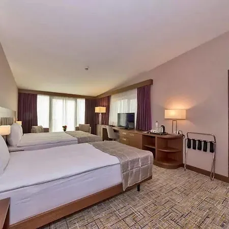 Hotel Land Park 4*