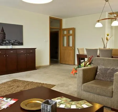 Lägenhetshotell Baran Airport 3*
