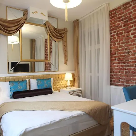 Galata Hostel *