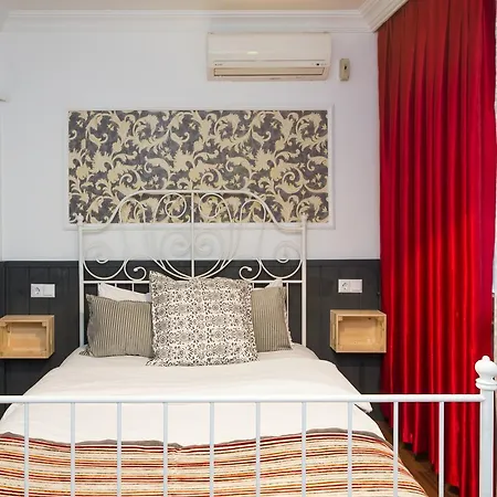 35 Tam Aparthotel