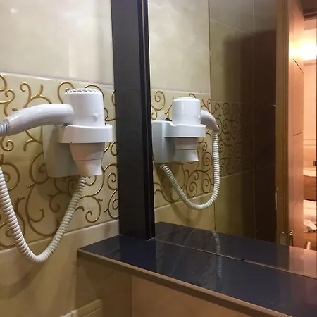 Hotel Arinc 2*