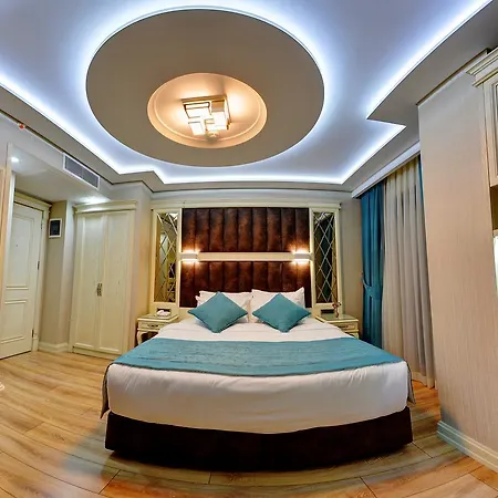 Novelty Hotel 5*