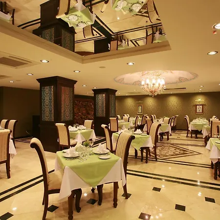 Hotel Maywood