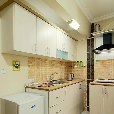 Ates Clco House Aparthotel