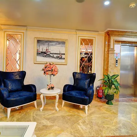 Novelty Hotel