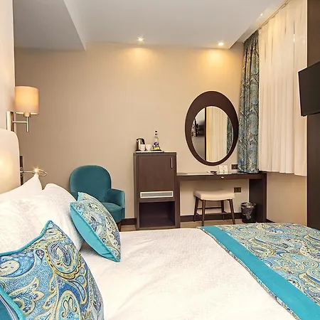 Hotel Mukarnas Taksim 3*