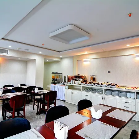 Novelty Hotel 5*