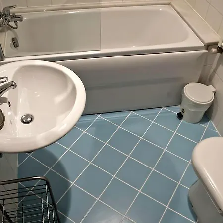 Aparthotel The Y 2*