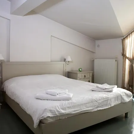 Apartahotel The Y