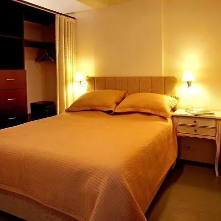 The Y Apartahotel