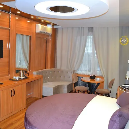 Hotel Gumus Palace