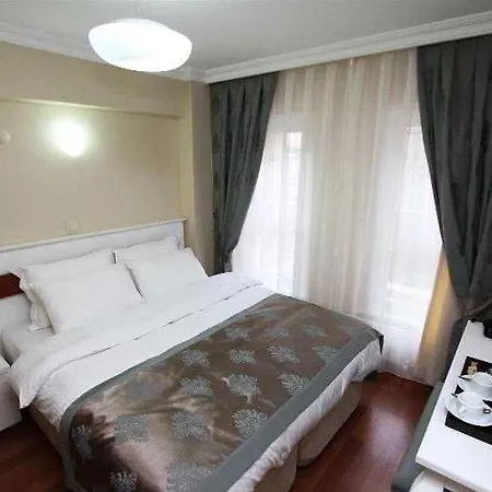 35 Tam İstanbul