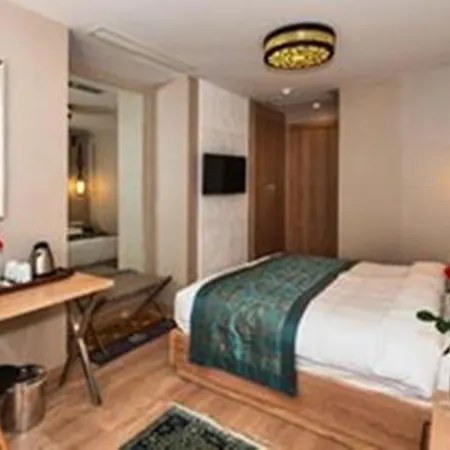 Aybar & Hotel 4*