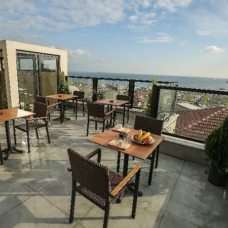 Artika Hotel 2*
