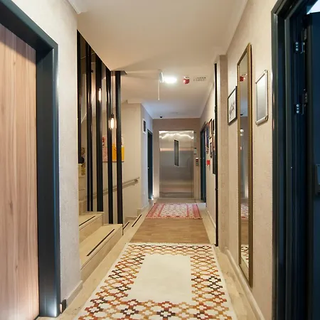 Nomade Exclusive Hotel 2*