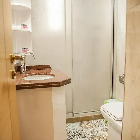 Salimbey Aparthotel 3*