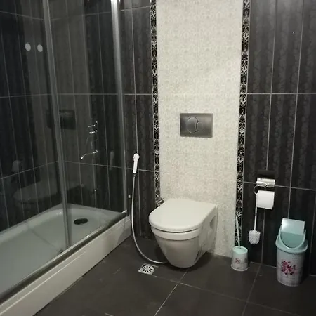 Boulevard Apartment *