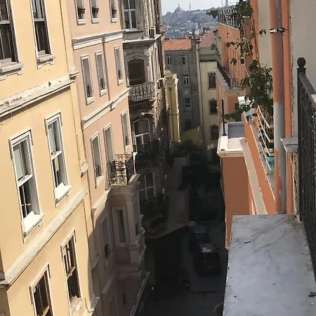 Chimera Pera Galata Apartment *