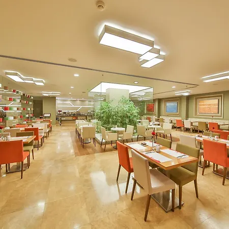 Ramada By Wyndham Taksim Hotel Istanbul
