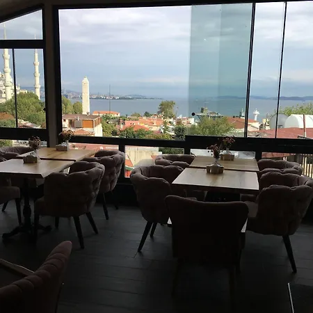 Hotel Perula & 3*
