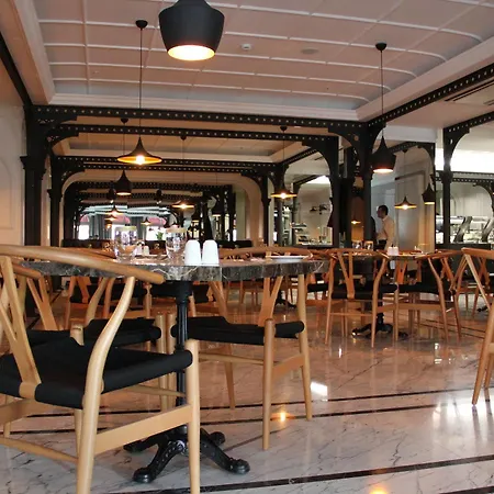 Metropolitan Taksim 4* Istanboel
