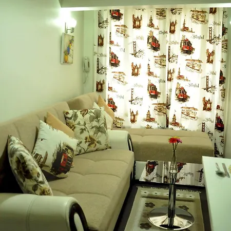 Cmy Aparthotel 3*