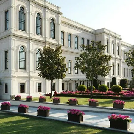 Four Seasons At The Bosphorus