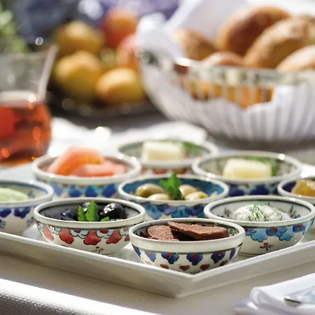Four Seasons At The Bosphorus מלון