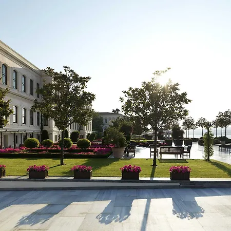 Four Seasons At The Bosphorus מלון 5*