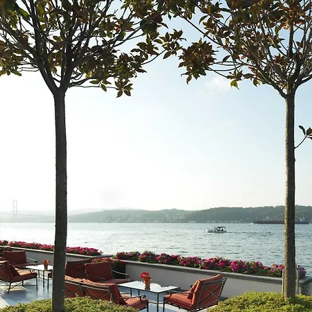מלון Four Seasons At The Bosphorus 5*