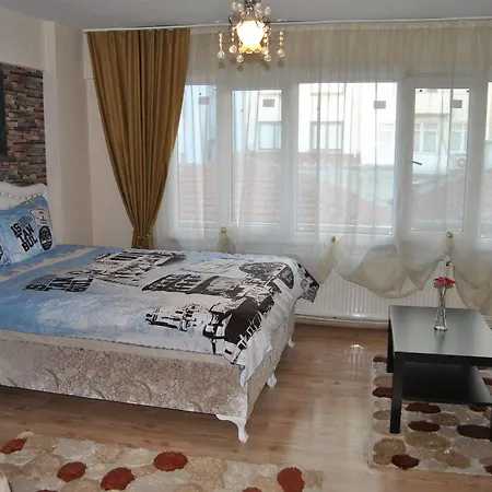 Falcon Apartment *