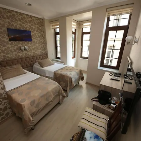 My Nevizadem Oda ve Kahvaltı