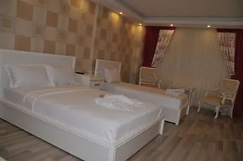 فندق زيوجما بارك 3*