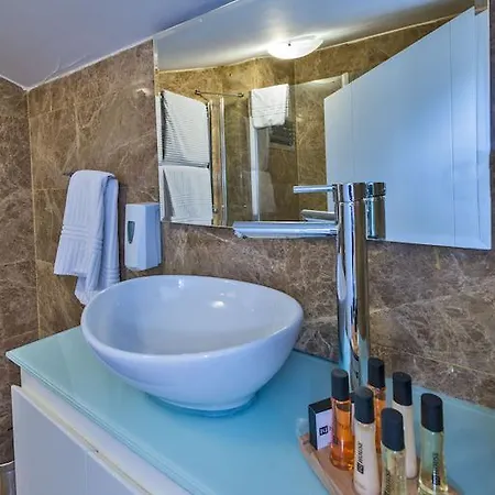 Aparthotel Iq Mis