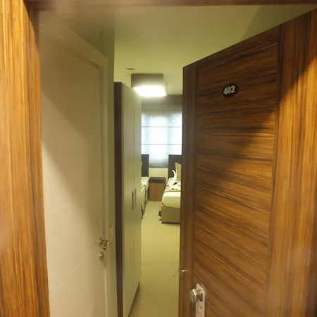 Emirtimes Kadikoey Hotel 2*
