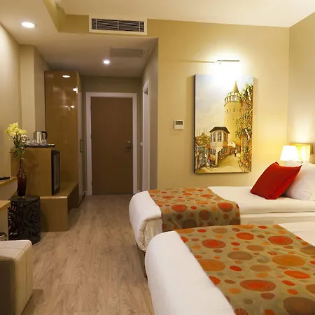 Grand Plaza 3*