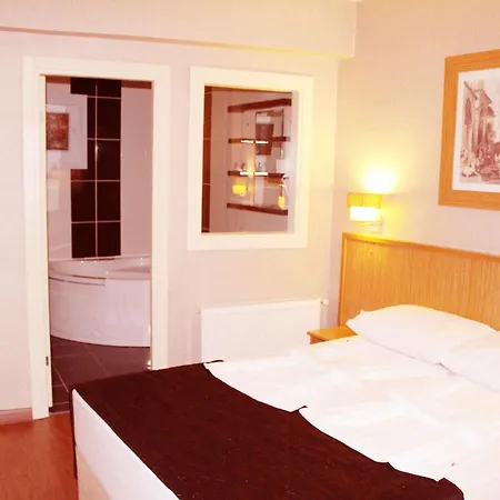 Hotel Agora Boutique & Bistro 3*