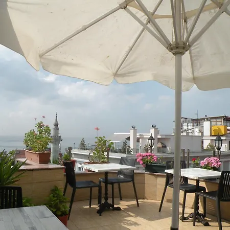 Hotel Agora Boutique & Bistro 3*