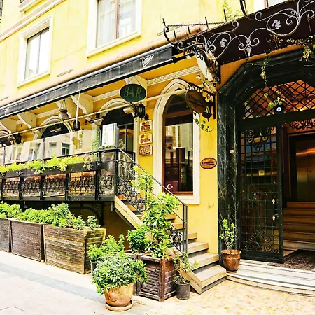Santa Ottoman Hotel