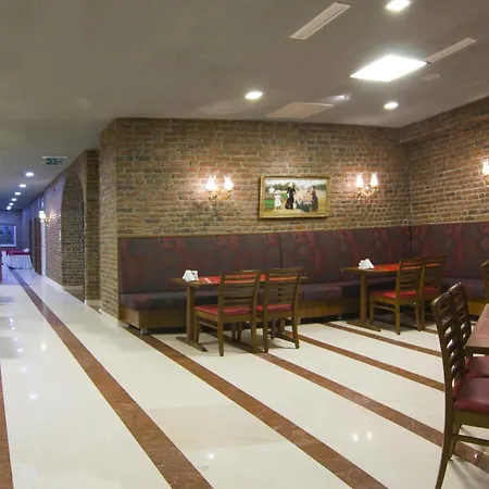 Aprilis - Special Category 4* Istanbul