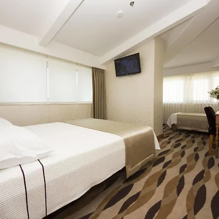 Aprilis - Special Category 4* Istanbul